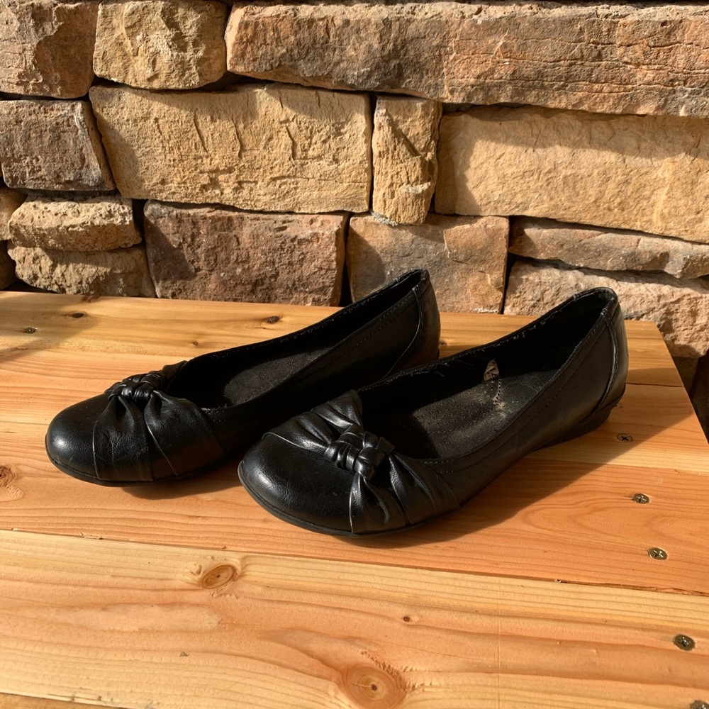 Black flats